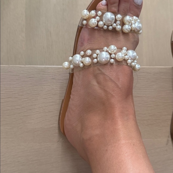 👡 Women’s Sandal Bundle – Size 41 – Pink Ruffle Slides + Pearl Strap Sandals - Picture 5 of 13